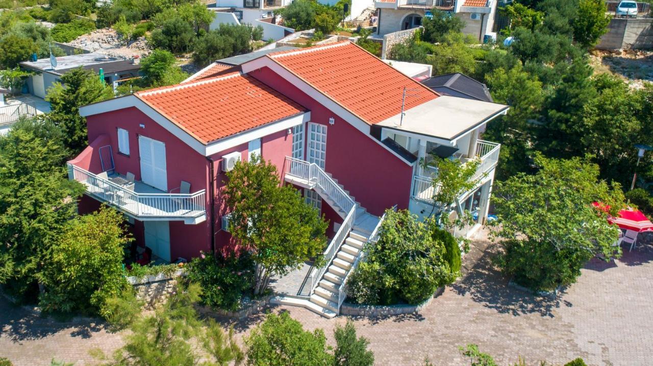 Resort Haus Toma Чезарица Экстерьер фото